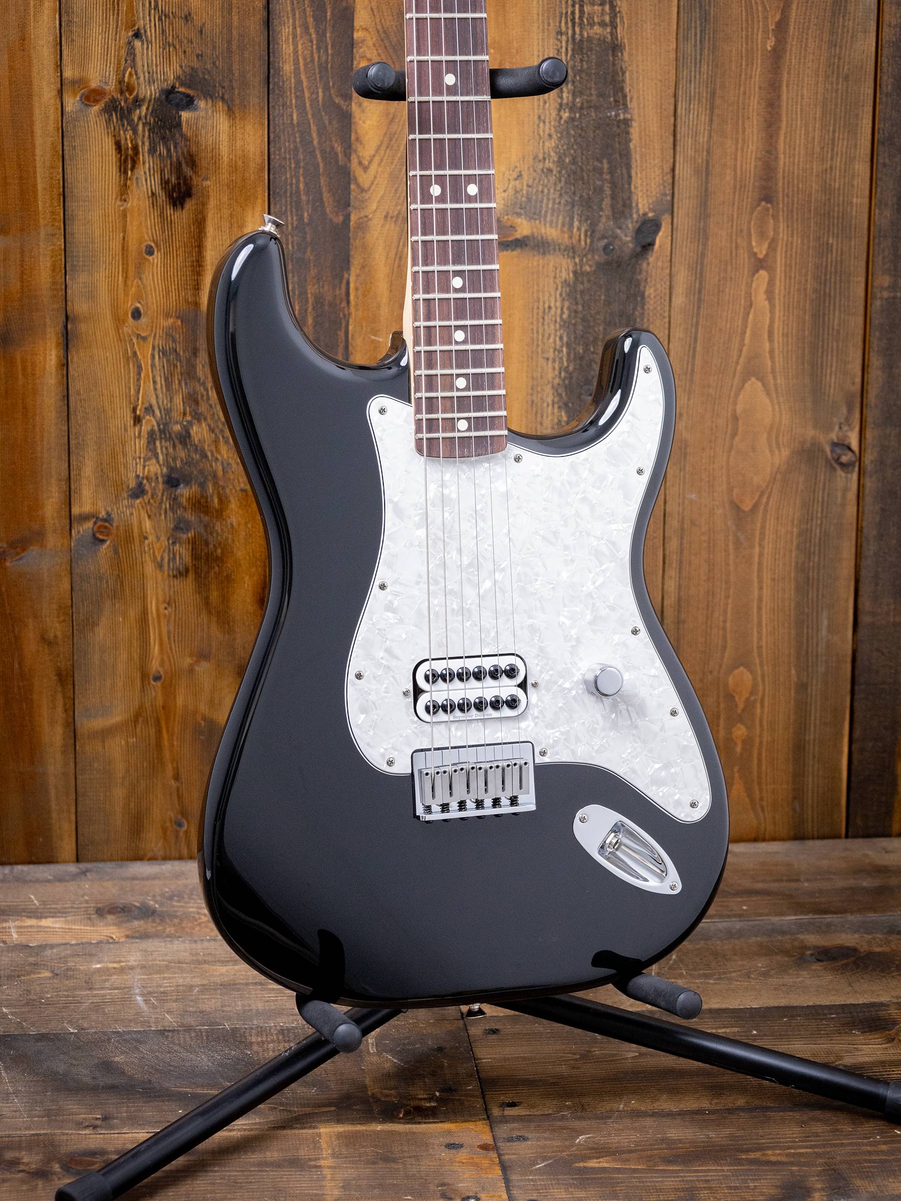 Fender Limited Edition Tom Delonge Stratocaster, Rosewood Fingerboard, Black