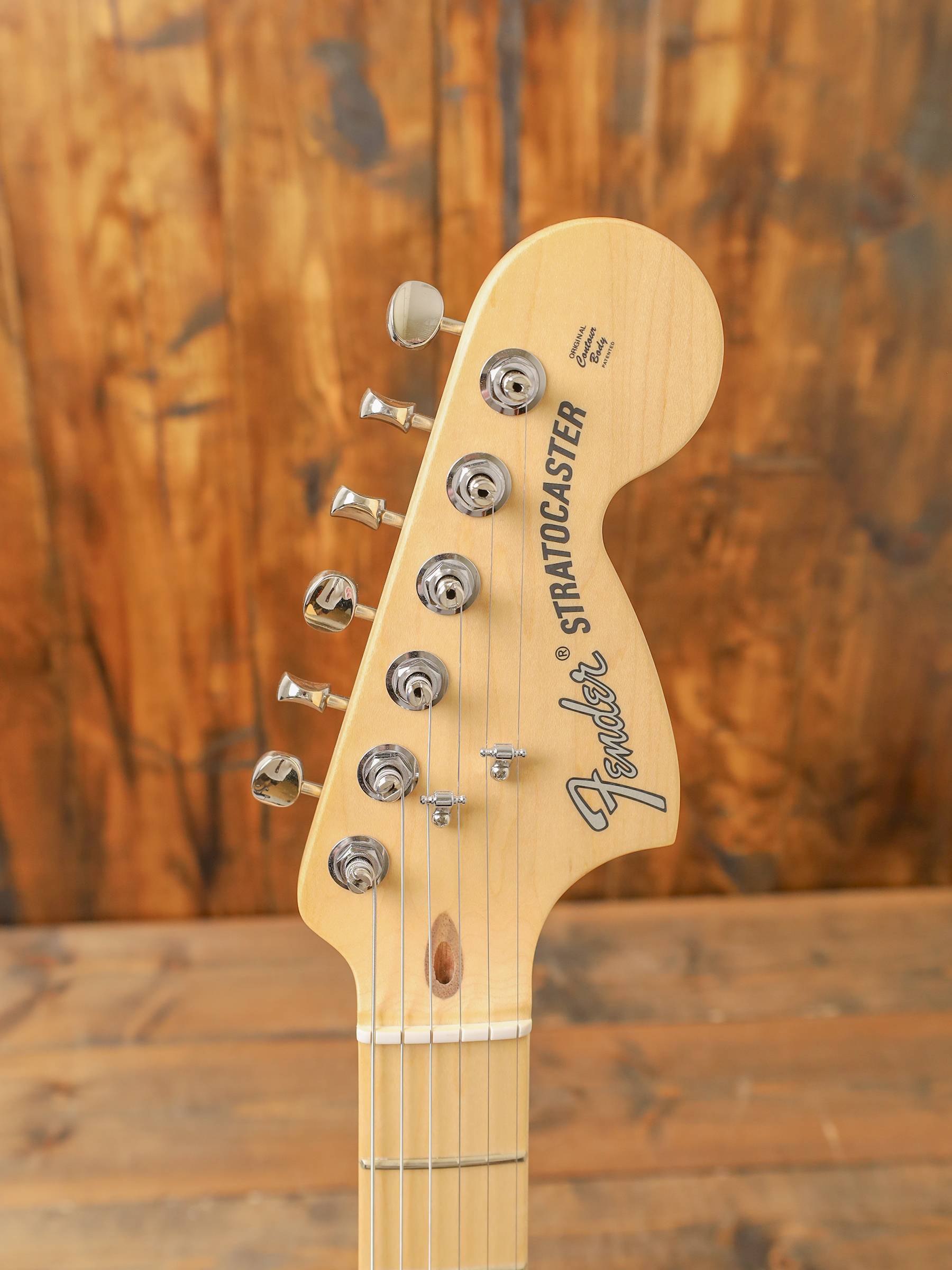 Fender American Performer Pine Stratocaster, Maple Fingerboard, 2-Color Sunburst - Image 4