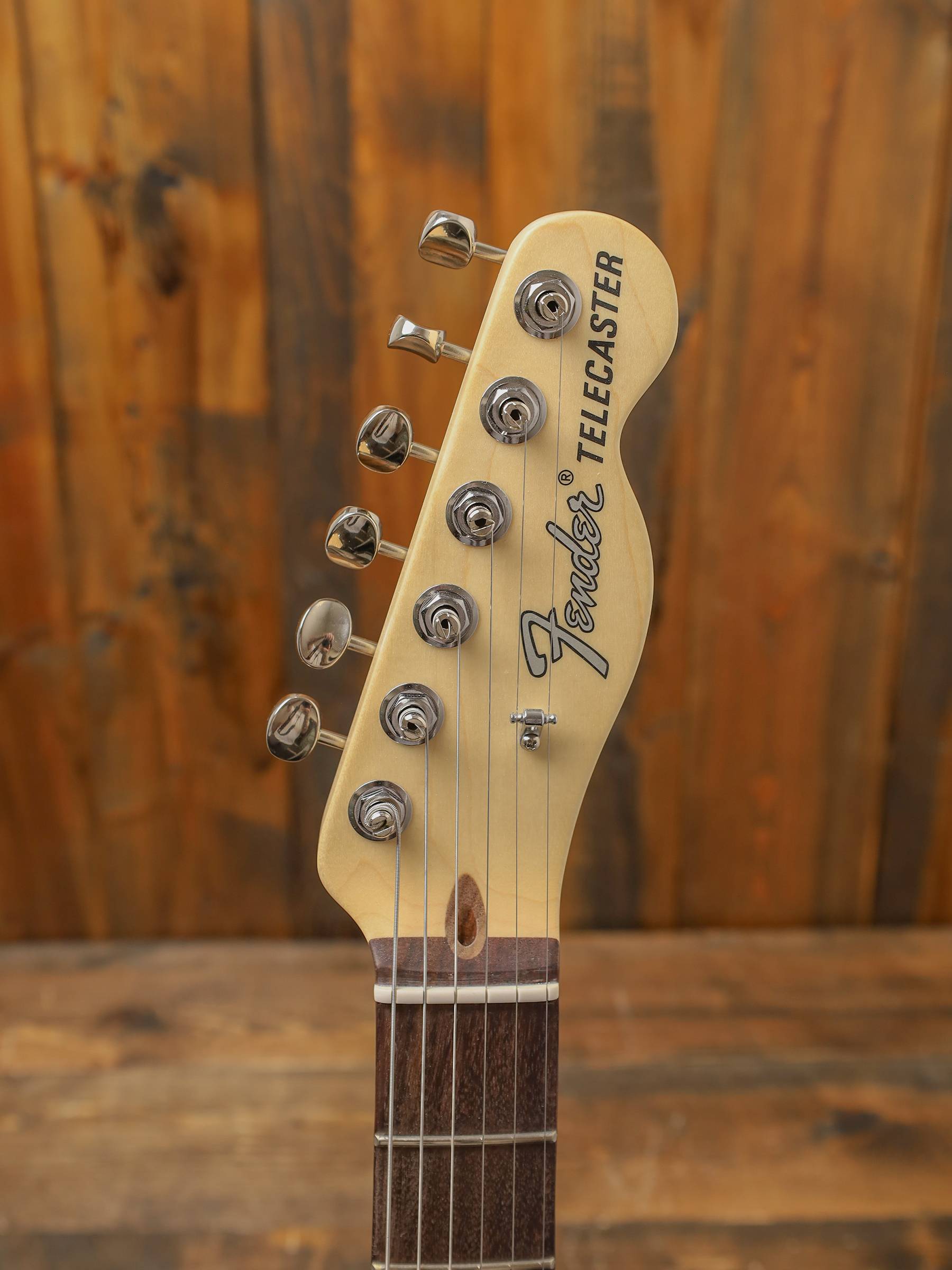 Fender Limited Edition American Performer Pine Telecaster, Rosewood Fingerboard, 2-Color Sunburst - Image 4