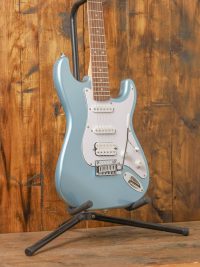 Squier Affinity Stratocaster Junior HSS, Laurel Fingerboard, Ice Blue Metallic