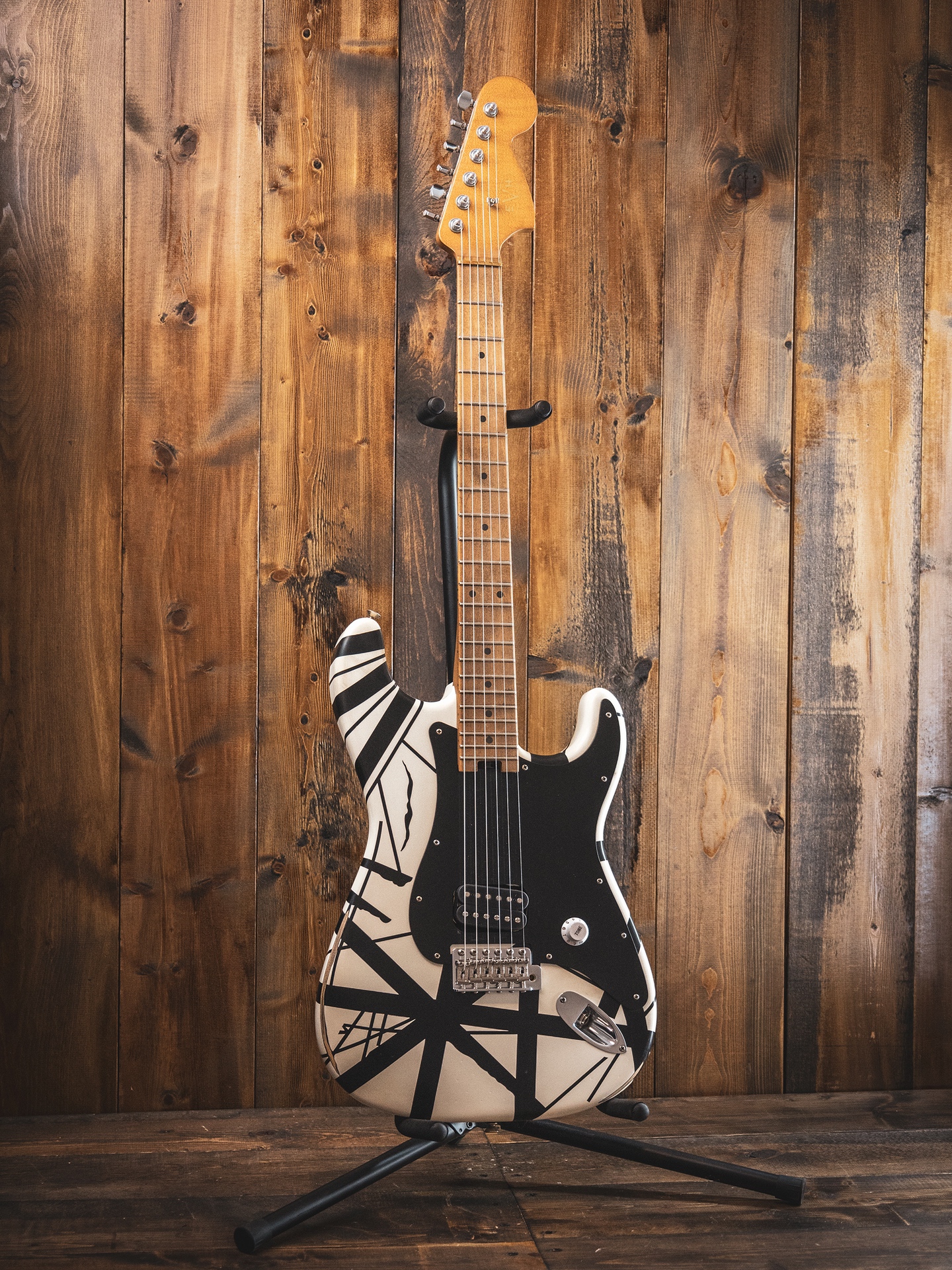 EVH Striped Series '78 Eruption, Maple Fingerboard, White with Black Stripes Relic - Image 2