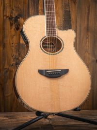 Yamaha APX600 Natural