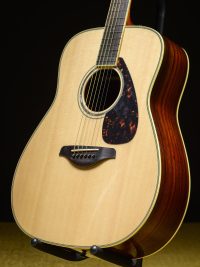 Yamaha FG830
