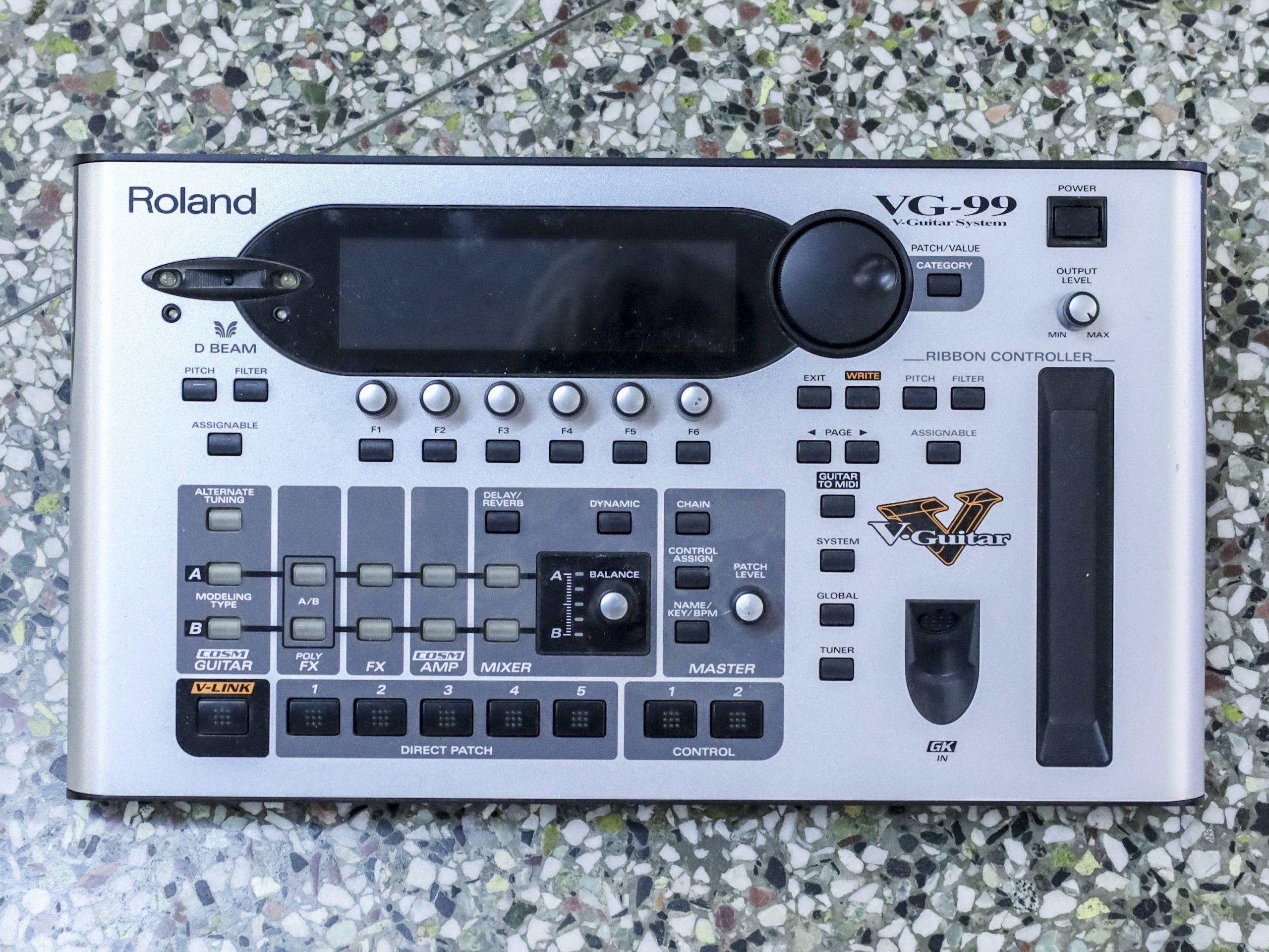 Roland VG-99 Guitar Processor/Synthesizer (USED)