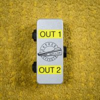 Cusackmusic Signal Splitter