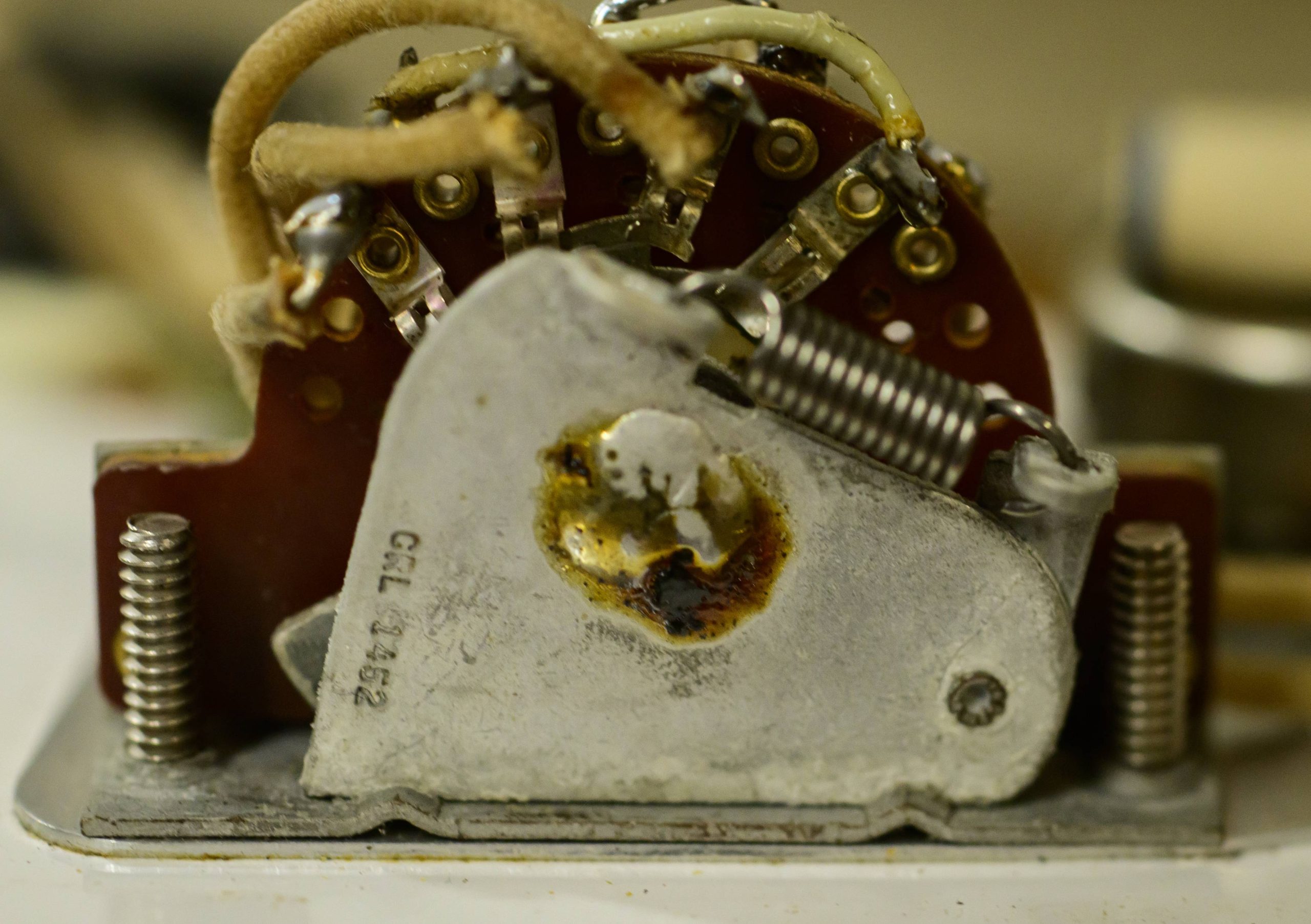 Fender 1958 3 Tone Sunburst Stratocaster - Image 8