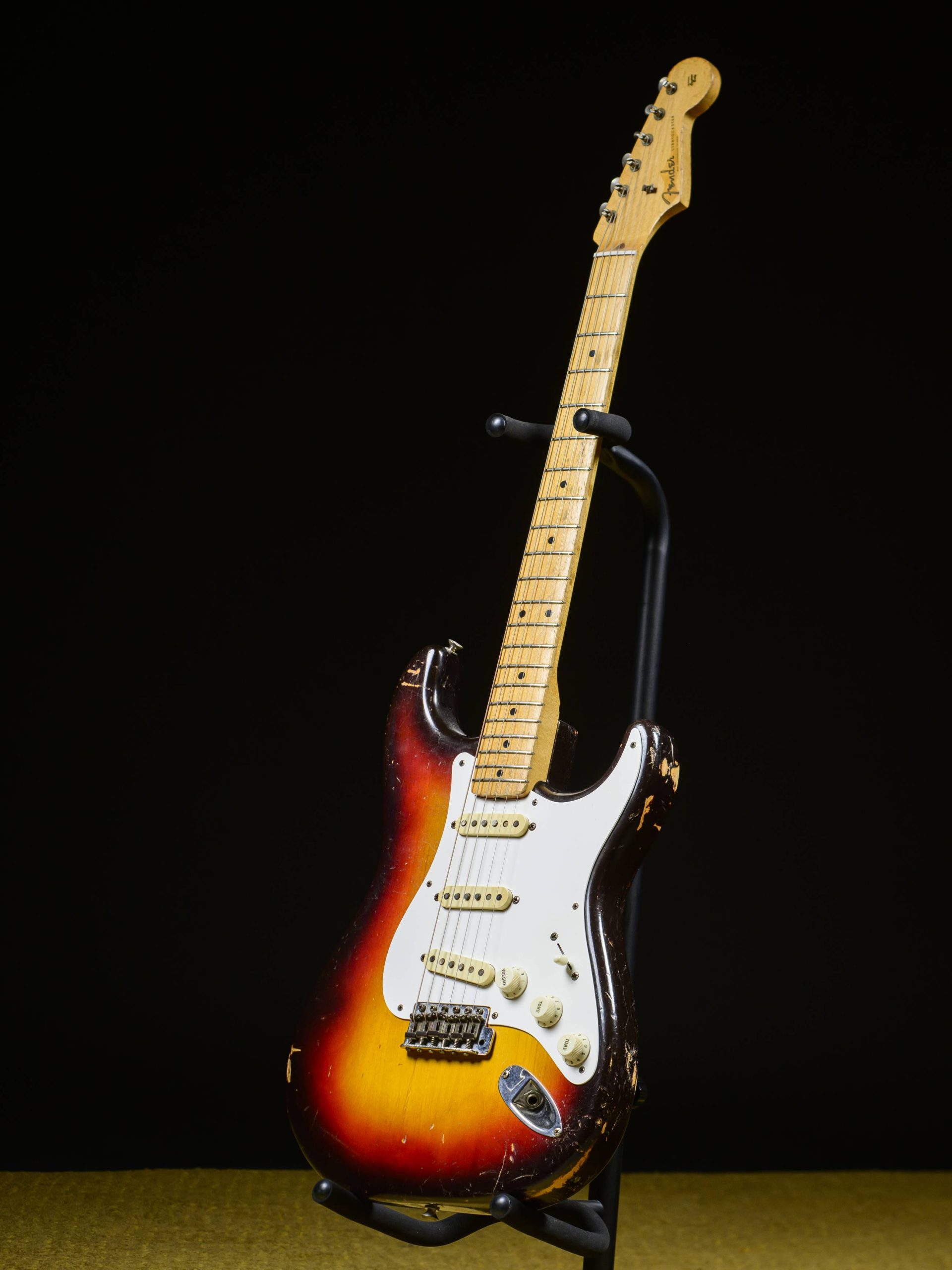 Fender 1958 3 Tone Sunburst Stratocaster - Image 17