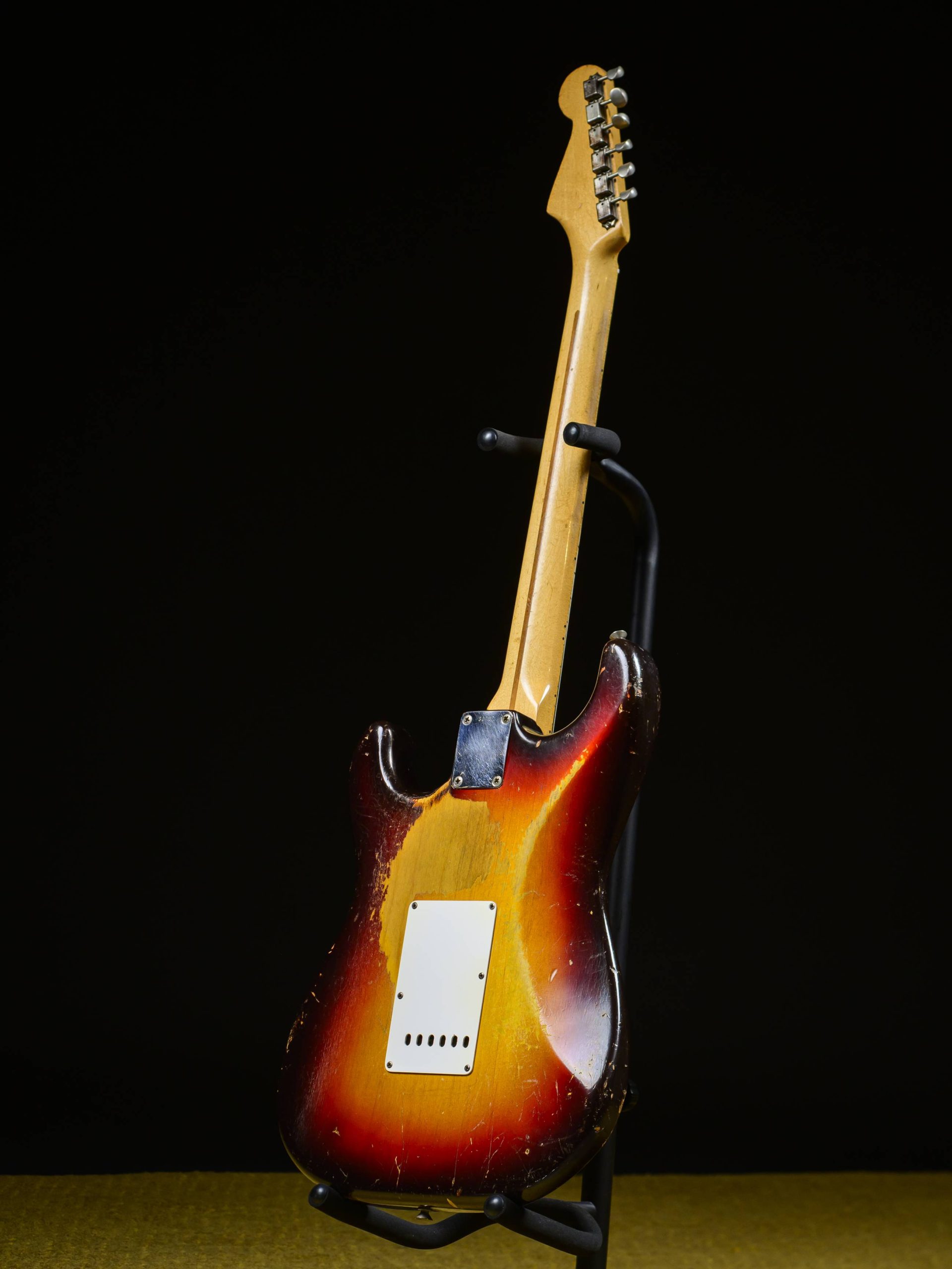 Fender 1958 3 Tone Sunburst Stratocaster - Image 18