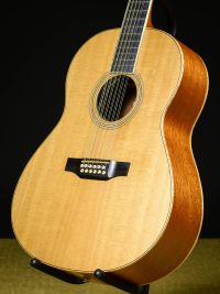 Larrivee L-03-12 c. 2003